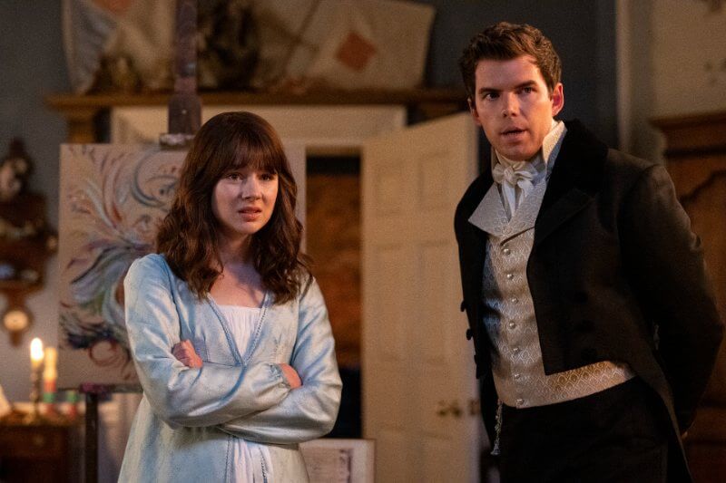 Eloise (Claudia Jessie) e Colin (Luke Newton) em Bridgerton