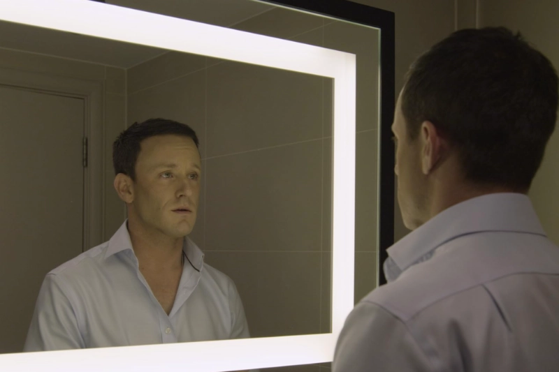 Ben Foster interpretando Lance Armstrong no filme O Programa
