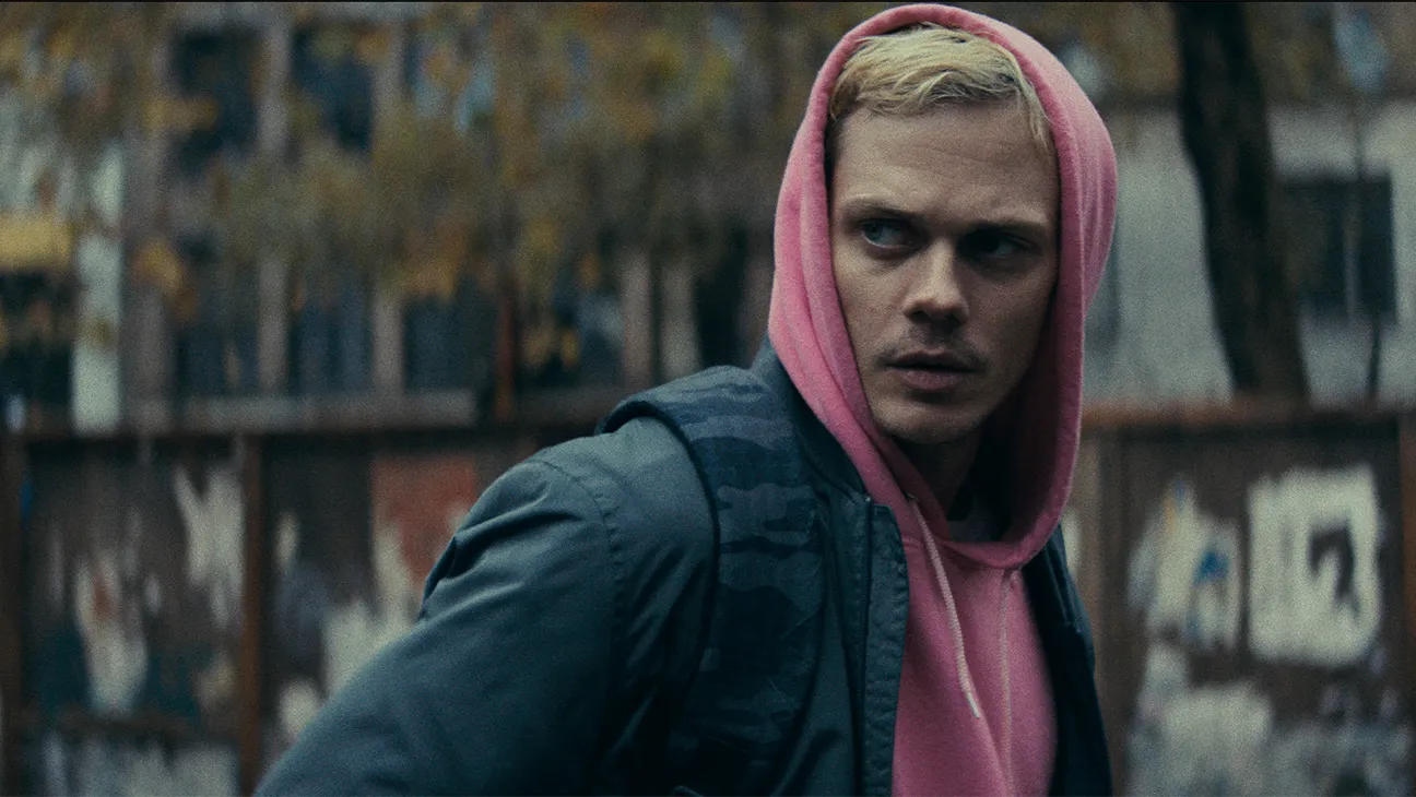 Cena do filme 'Confinado', com Anthony Hopkins e Bill Skarsgård