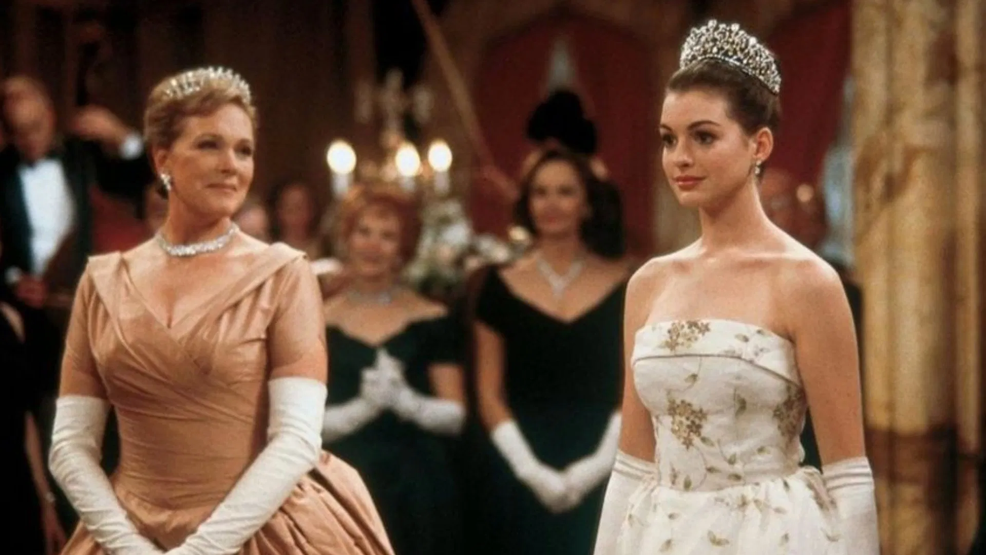 Anne Hathaway como Mia Thermopolis em 'O Diário da Princesa'. 