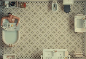 In “The Phoenician Scheme”, the beauty of Wes Anderson's cinema remains alive (Credit: Universal Pictures)