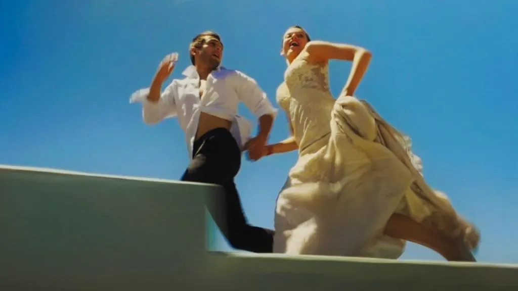 Clichês transbordam em novo filme de Luc Besson, 'June e John' (Crédito: Diamond Films)