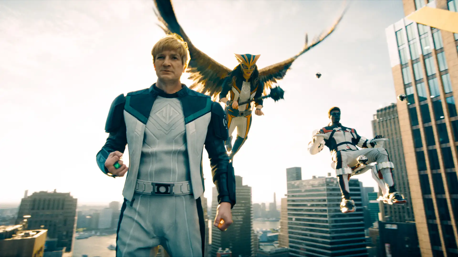 Nathan Fillion, Isabela Merced y Edi Gathegi interpretan a Guy Gardner, Hawkgirl y Mister Terrific en Superman
