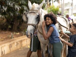 'A Melhor Mãe do Mundo' fala sobre violência doméstica, mas também sobre amor (Crédito: Galeria/Divulgação)