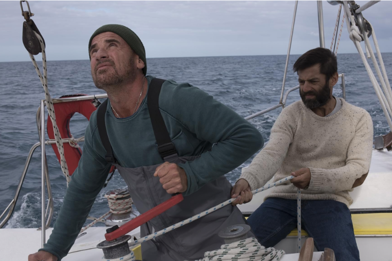 Dominic Purcell como capitão à deriva no filme Abandonados