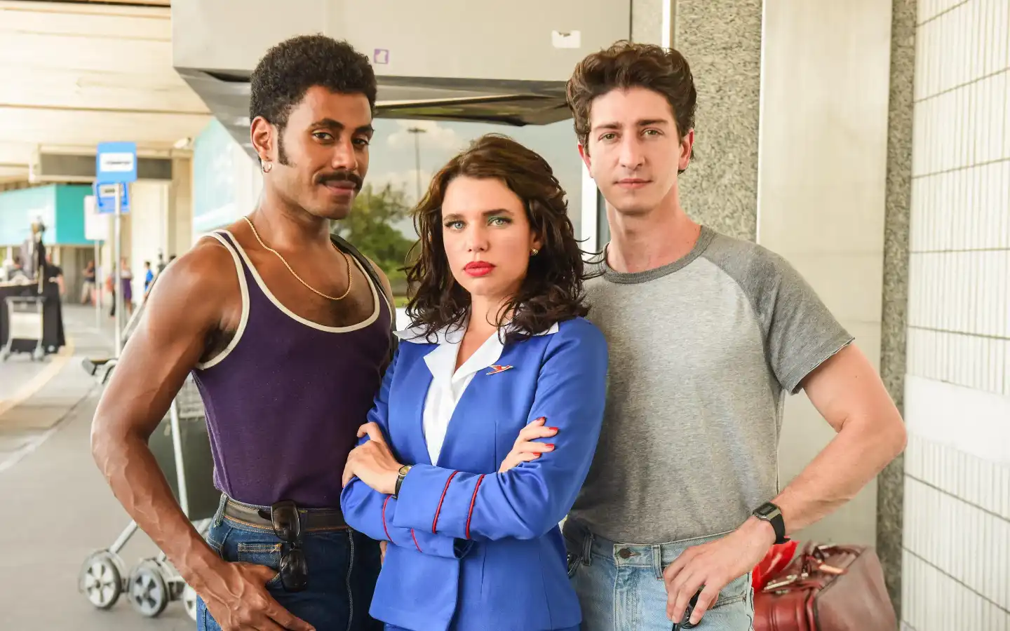 Minissérie HBO Max, 'As Máscaras (não) Cairão Automaticamente', com Bruna Linzmeyer, Ícaro Silva e Johnny Massaro. (Crédito: IMDB)