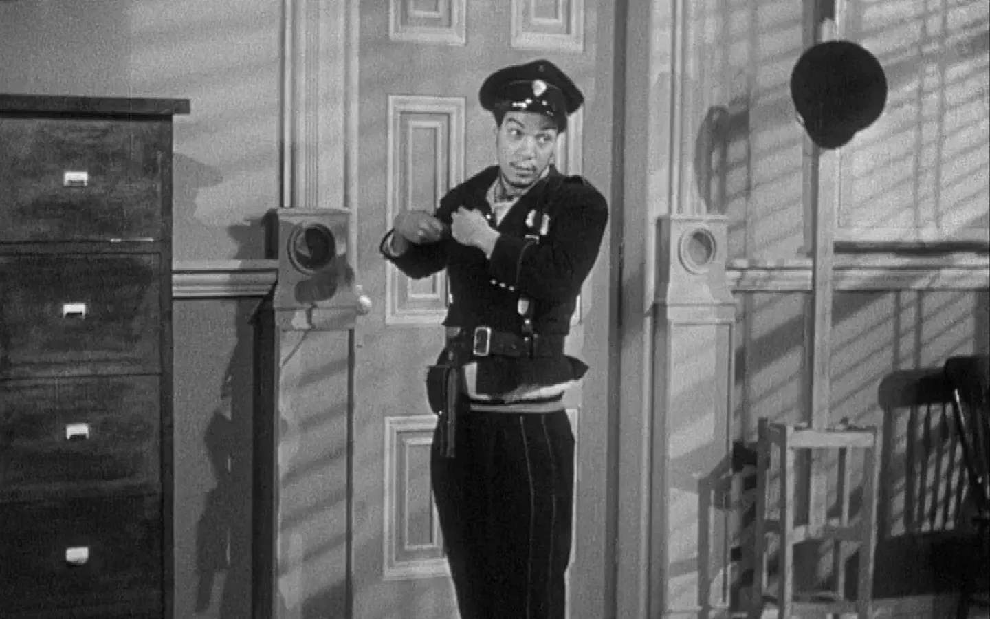 Escena de la película ‘El gendarme desconocido’.