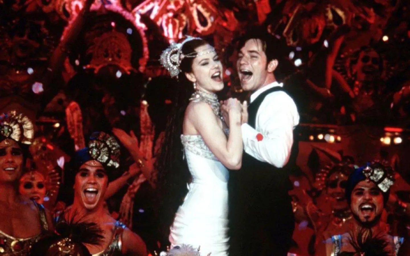 'Moulin Rouge: Amor em Vermelho' filme de Baz Luhrmann, protagonizado por Nicole Kidman e Ewan McGregor. (Crédito: IMDB)