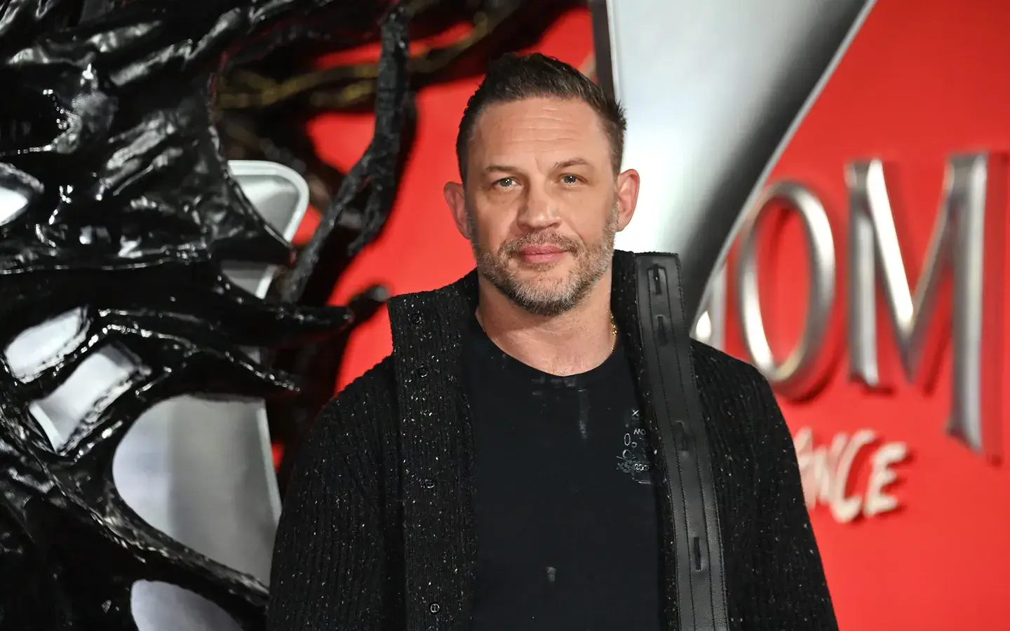 Tom Hardy na premiere do filme Venon em 2024. (Crédito: IMDB)