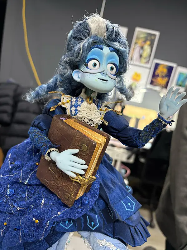 Marioneta de Frankelda en Cinema Fantasma, estudio creador de 'Soy Frankelda'