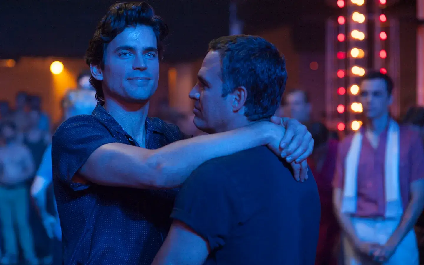 Matt Bomer e Mark Ruffalo na minissérie da HBO Max, 'The Normal Heart' (Crédito: TMDB)