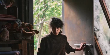 Sally Hawkins está vulnerável e encantadora em 'Faça Ela Voltar' (Crédito: Sony Pictures)
