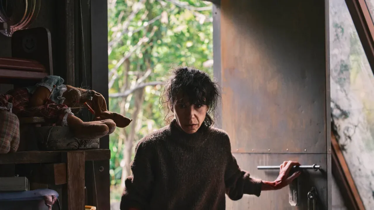 Sally Hawkins está vulnerável e encantadora em 'Faça Ela Voltar' (Crédito: Sony Pictures)
