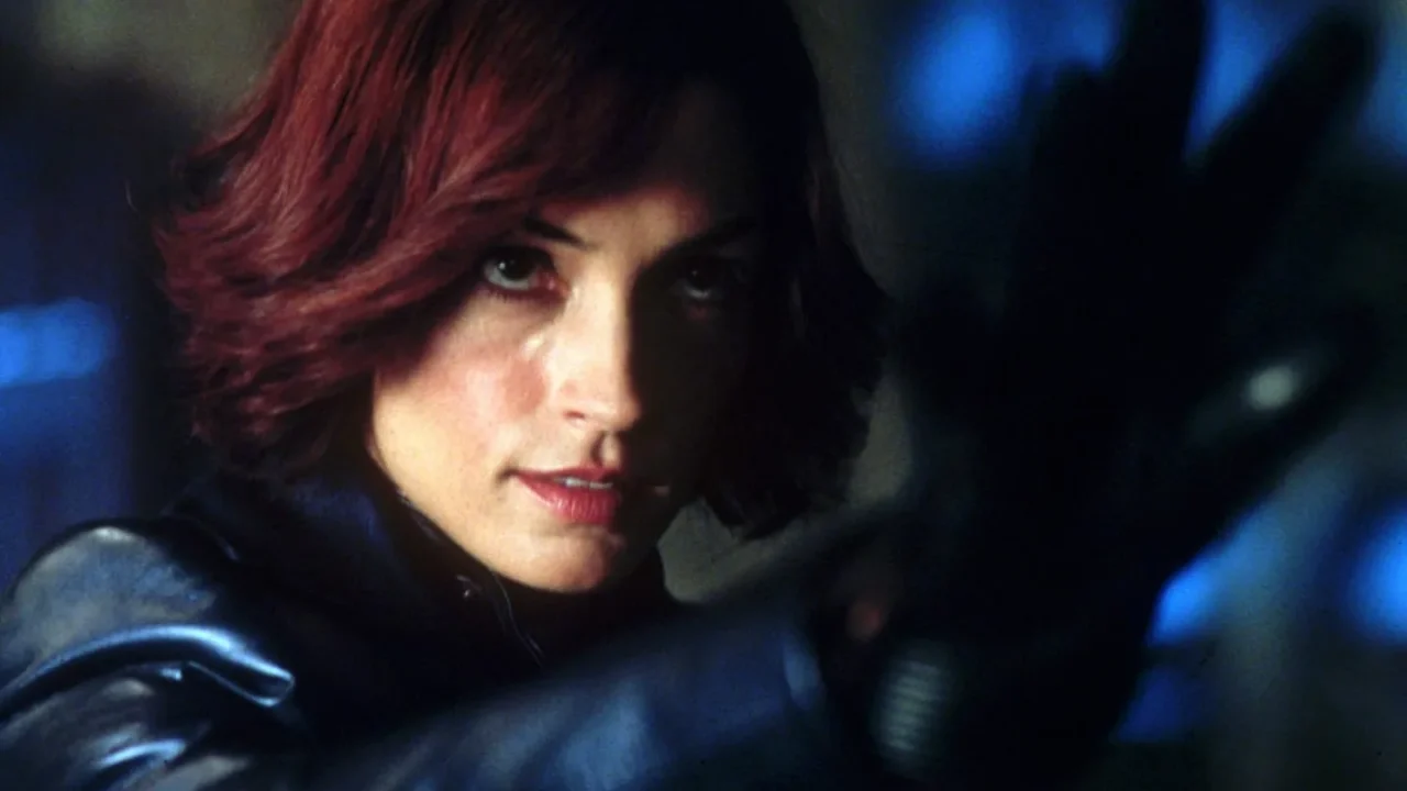 Famke Janssen como Fenix Negra em X-Men 2 (Créditos: IMDB)