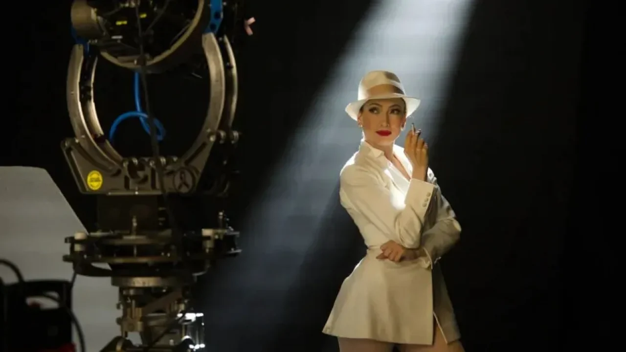 Jennifer Lopez é a protagonista de 'Kiss of the Spider Woman', em papel que já foi de Sônia Braga (Crédito: Lionsgate)