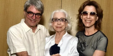 Andrucha Waddington e Fernanda Torres recentemente retornaram com o Oscar de Ainda Estou Aqui (Créditos: Cristina Granato)