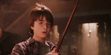 Cena de Daniel Radcliffe em Harry Potter e a Pedra Filosofal (Crédito: Warner Bros.)