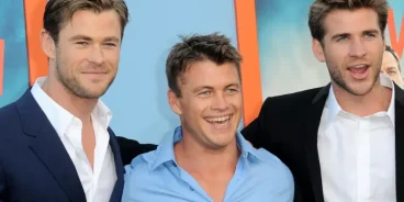 Trio Hemsworth: Luke, Chris e Liam. Talvez você soubesse que Chris e Liam são irmãos, mas agora conhece Luke Hemsworth