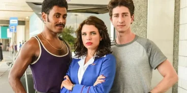 'Máscaras de Oxigênio Não Cairão Automaticamente' nova série da HBO Max. Com Johnny Massaro, Bruna Linzmeyer e Ícaro Silva. (Crédito: TMDB)
