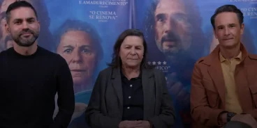 O diretor Gabriel Mascaro, a atriz Denise Weinberg e o ator Rodrigo Santoro em entrevista exclusiva ao Filmelier, onde fizeram um apelo pelo cinema nacional na estreia de O Último Azul (Crédito: Vitrine Filmes / Filmelier)