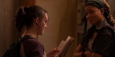 Ellie (Bella Ramsey) e Riley (Storm Reid) em cena do episódio 7 de 'The Last of Us' (Crédito: HBO)