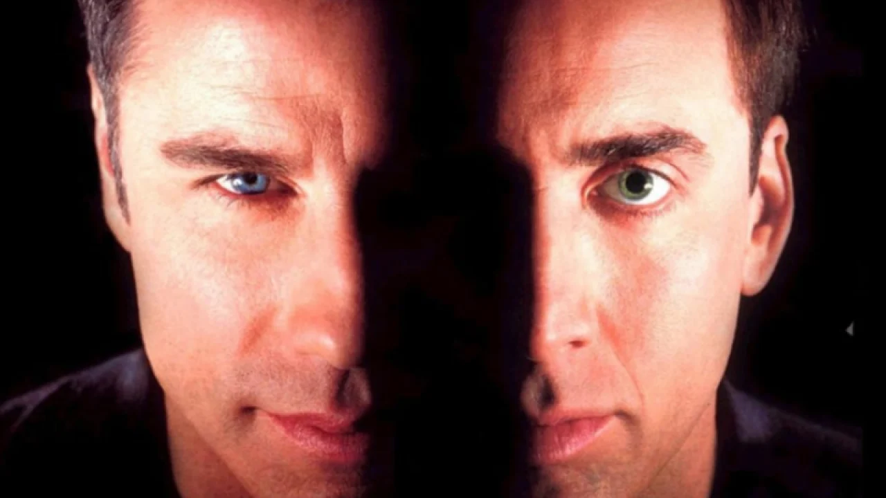 John Travolta e Nicolas Cage protagonizam o clássico de ação dos anos 90 ‘A Outra Face’ (Face/Off). (Créditos IMDB)